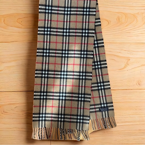 Burberrys Scarf 100% Cashmere ,made in England - Picture 9 of 12